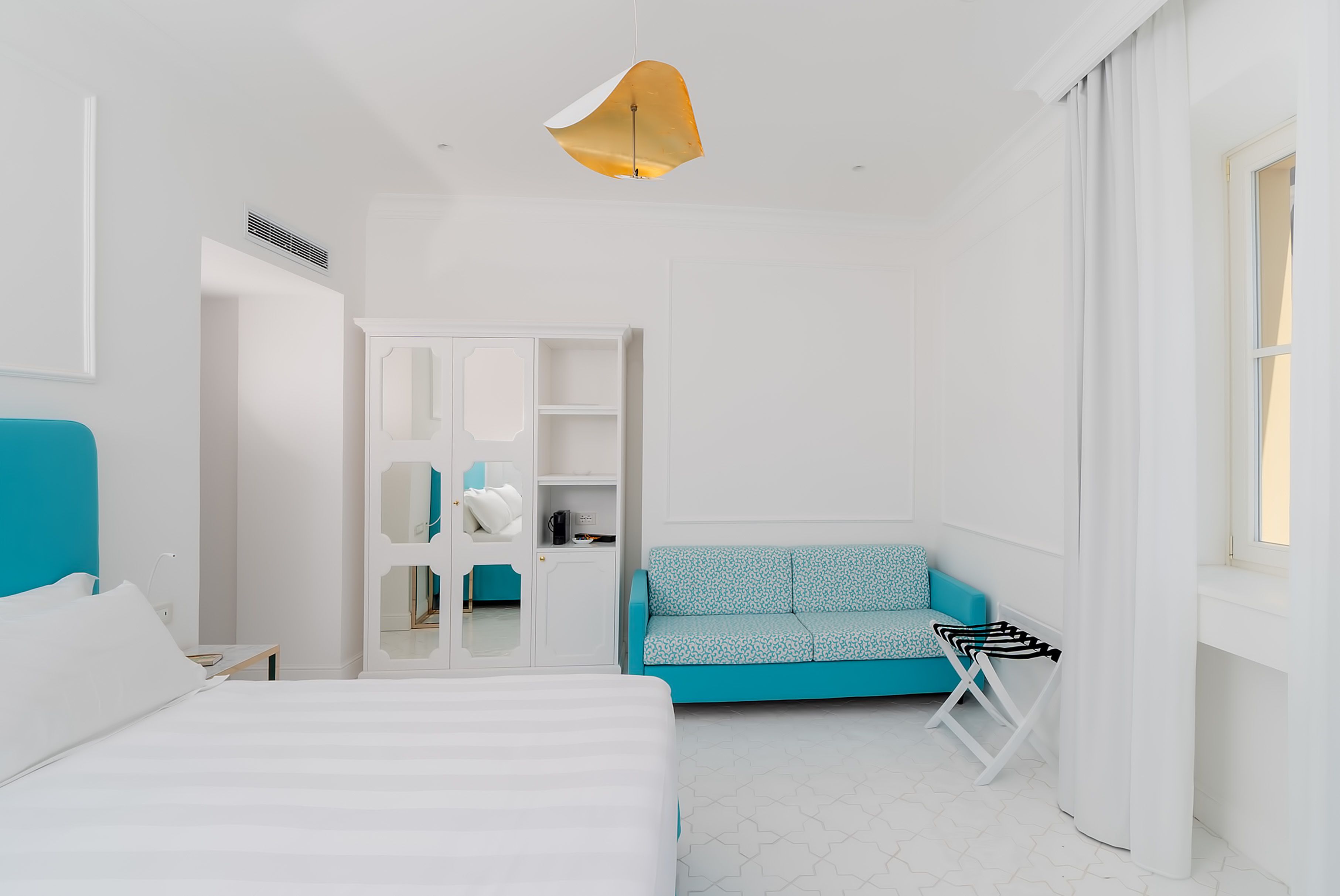 deluxe room, balcony, garden view | 1 bedroom, premium bedding, down duvets, minibar