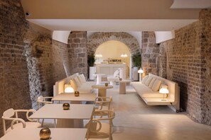 2 quầy bar/khu lounge, quán bar trên bãi biển 