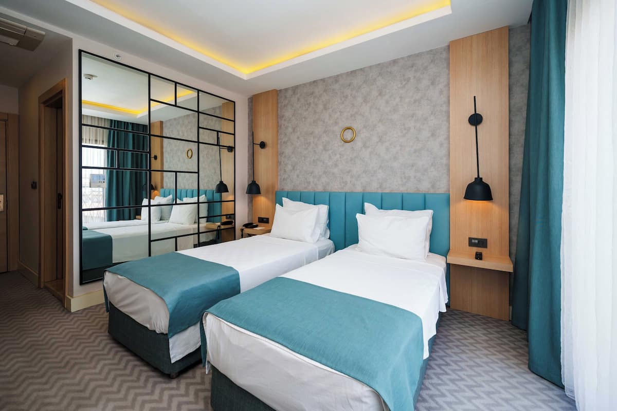 1 bedroom, minibar, in-room safe, desk