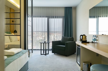 Suite | Living area | LED TV