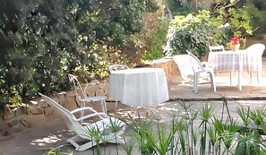 Outdoor dining - Homerez - Apartment in Hyères (Hyères)