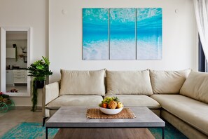 Superior appartement | Woonruimte | Een smart-tv, filmpremières en betaalfilms