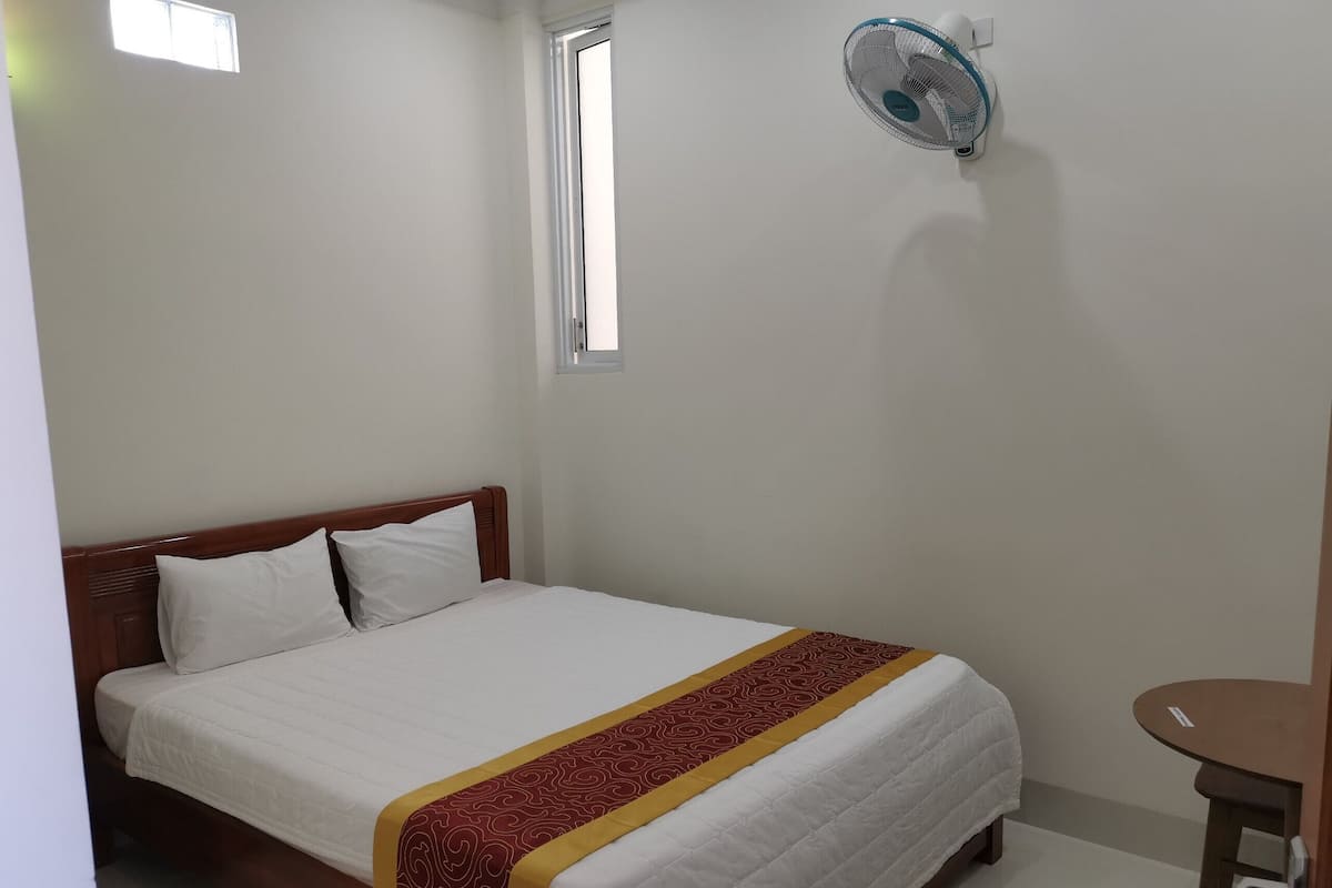 Single Room | Minibar, desk, laptop workspace, soundproofing