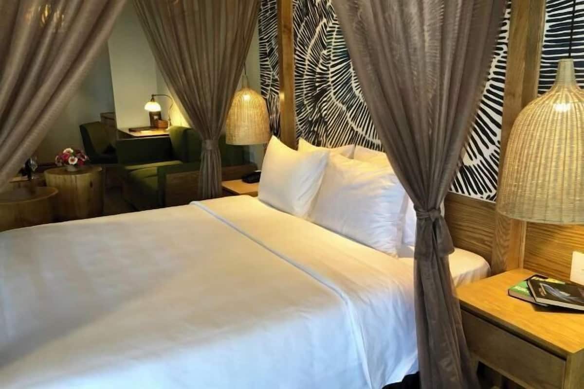 1 bedroom, minibar, in-room safe, desk