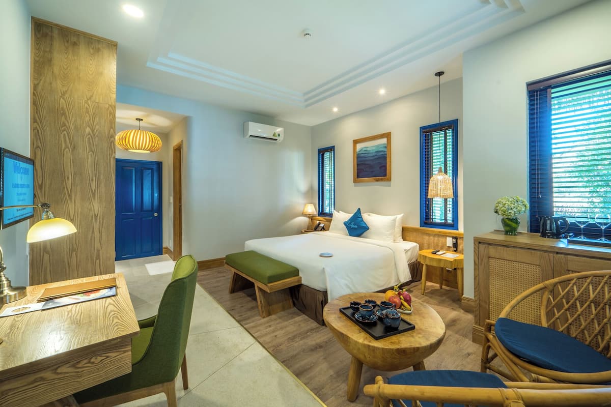Deluxe Garden View King without balcony | 1 bedroom, minibar, in-room safe, desk