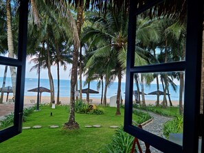 Deluxe Beach Front King bed without Balcony | View from room - L'Azure Resort and Spa (Phu Quoc)