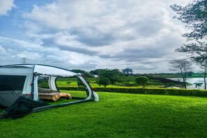 Premium Tent | Rollaway beds, free WiFi, bed sheets