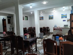 Reception - Hotel neel gagan (Gund)