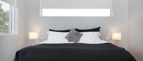 Leilighet (Ground Floor) | Lydisolert, wi-fi (inkludert) og sengetøy