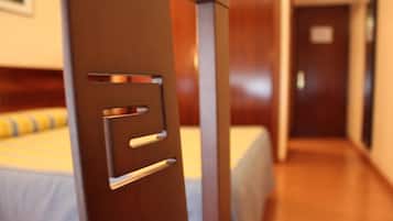 Double Room | Desk, iron/ironing board, free cots/infant beds, free WiFi