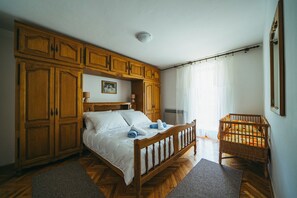 Villa | Insonorizzazione, ferro/asse da stiro, Wi-Fi gratuito, lenzuola