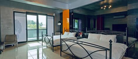 1 bedroom, blackout curtains, free WiFi, bed sheets