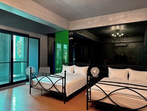 Chambre Quadruple Familiale (Bathtub)