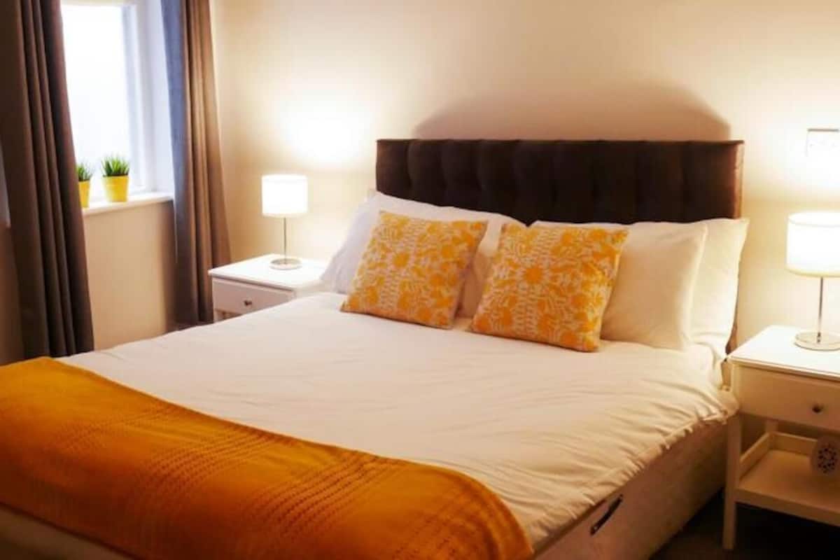 Tweepersoonskamer, gedeelde badkamer