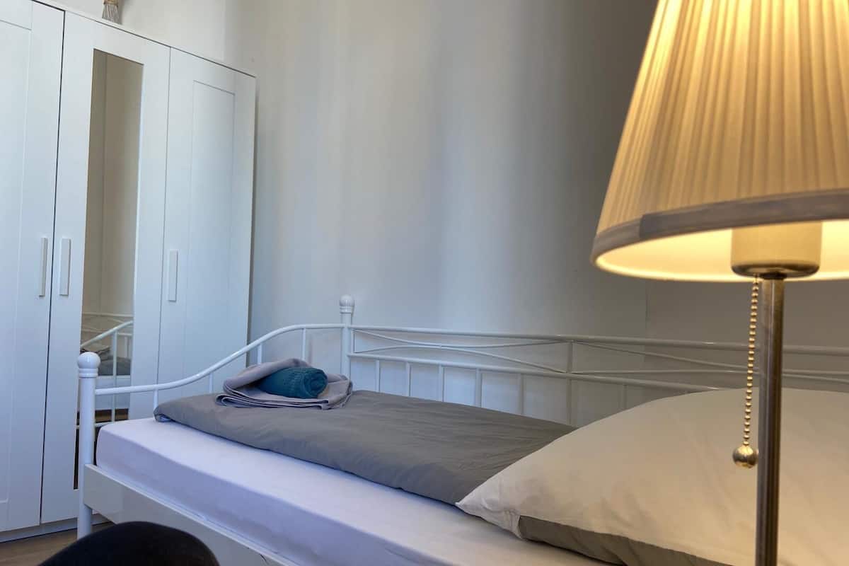 City Apartment, 4 Bedrooms (Kennedy)