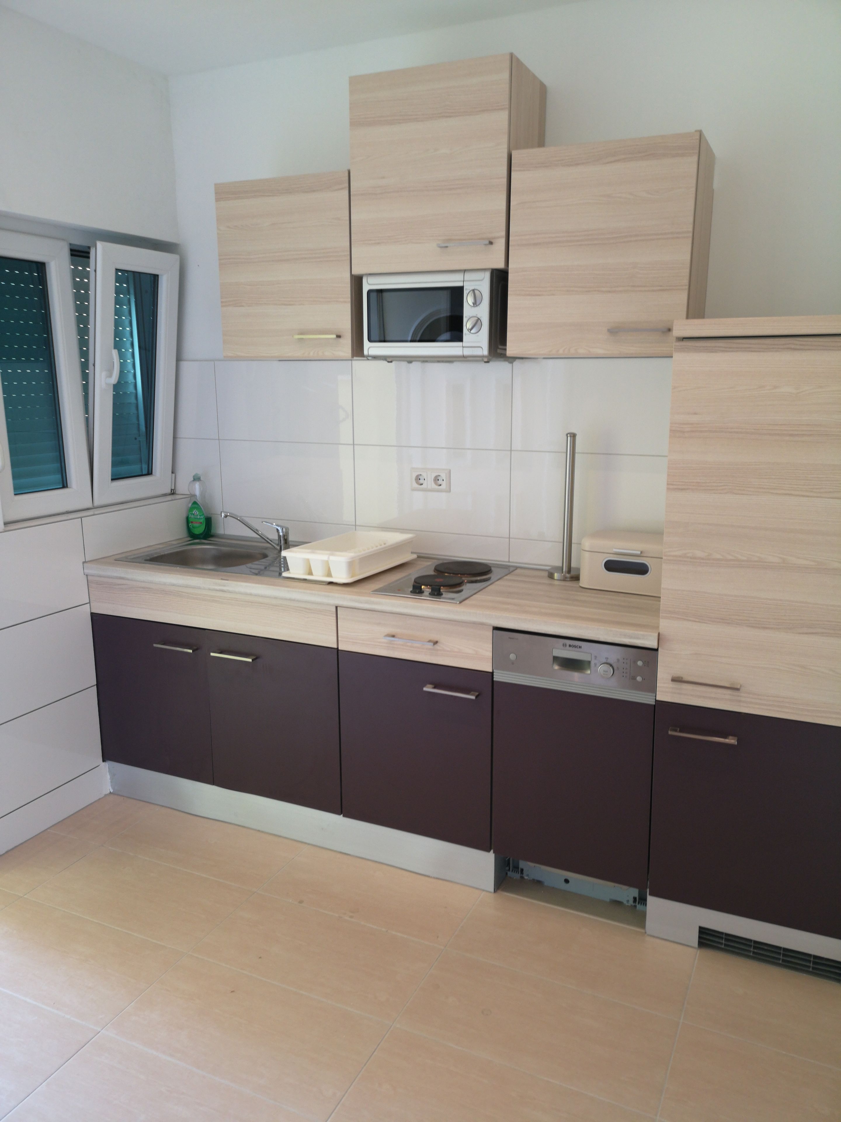 Apartment (4) | Private kitchenette | Fridge, stovetop, dishwasher, electric kettle