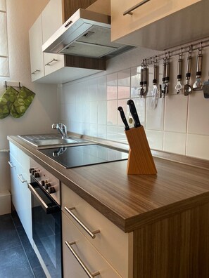 Departamento, 2 habitaciones (Lara) | Cocina privada | Cafetera y tetera y tetera eléctrica 