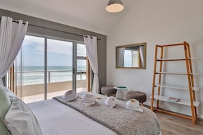 Apartment (2 Bedrooms) | 2 bedrooms, iron/ironing board, cribs/infant beds, free WiFi