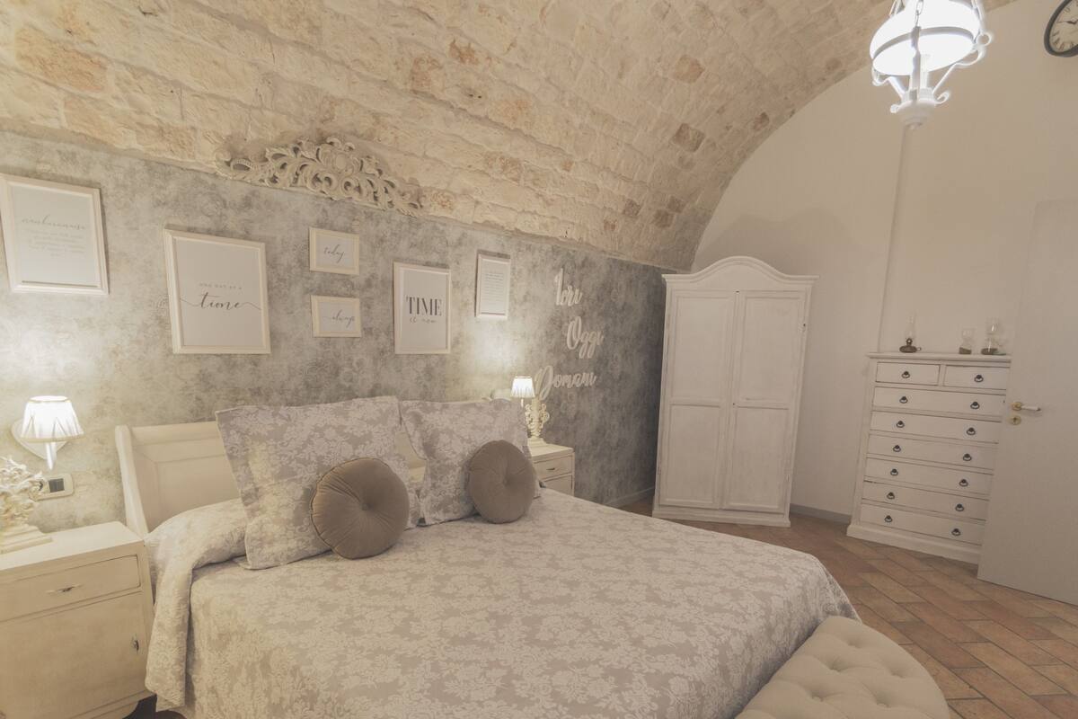 Superior Suite | 2 bedrooms, Frette Italian sheets, premium bedding, memory foam beds