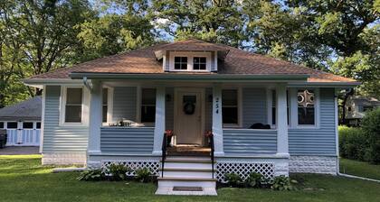 The Cozycraftsman in the Catskills with Hot tub