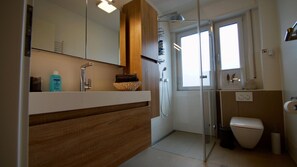 Luxury Apartment, 3 Bedrooms (Cleaning Fee EUR 100) | Bathroom - Luxus Wohnung nähe Köln CityMesse (Bergisch Gladbach)