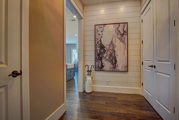 Interior - Top floor condo overlooking historic Downtown Blue Ridge! (Blue Ridge)