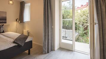 1 bedroom, individually decorated, individually furnished