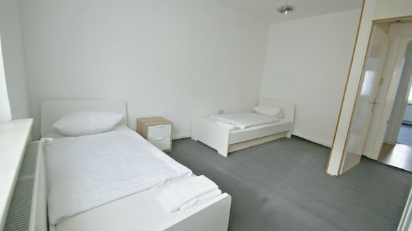 Apartment (Cleaning Fee EUR 80) | Iron/ironing board, free WiFi, bed sheets
