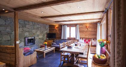 galta, this warm apartment can accommodate up to 12 people, ideal for large families or stays with friends.