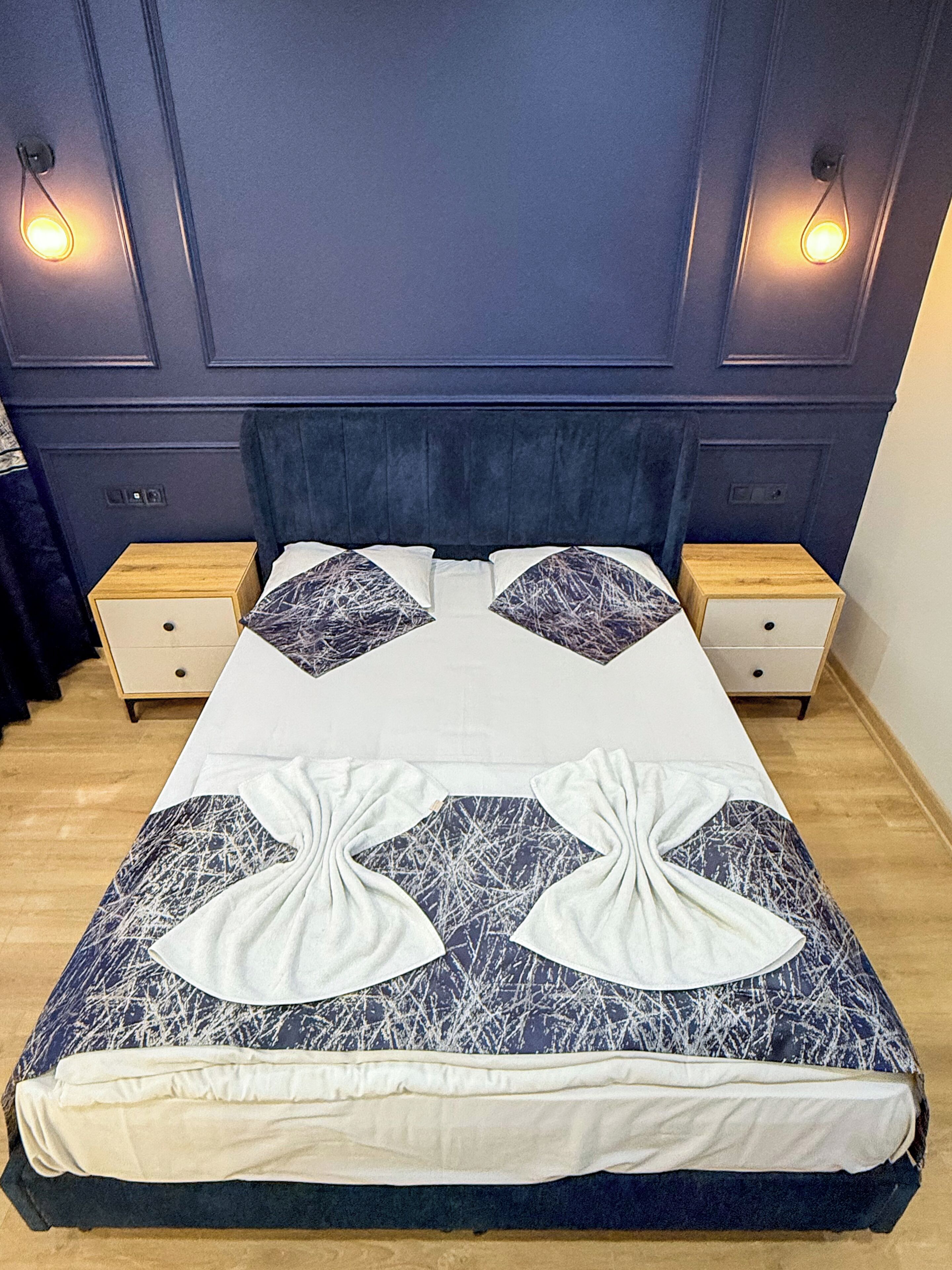 Photo - The Reina Hotel