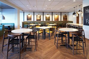 Petit déjeuner continental compris tous les jours