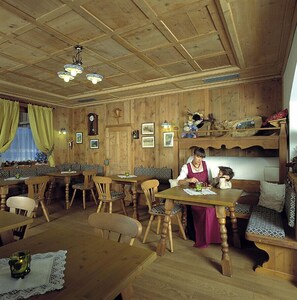 Middag serveres, italienske retter