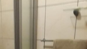 Basic Room | Bathroom - La Fiance Village (Polokwane)