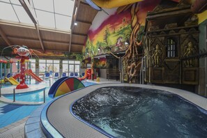 Bañera de hidromasaje cubierta