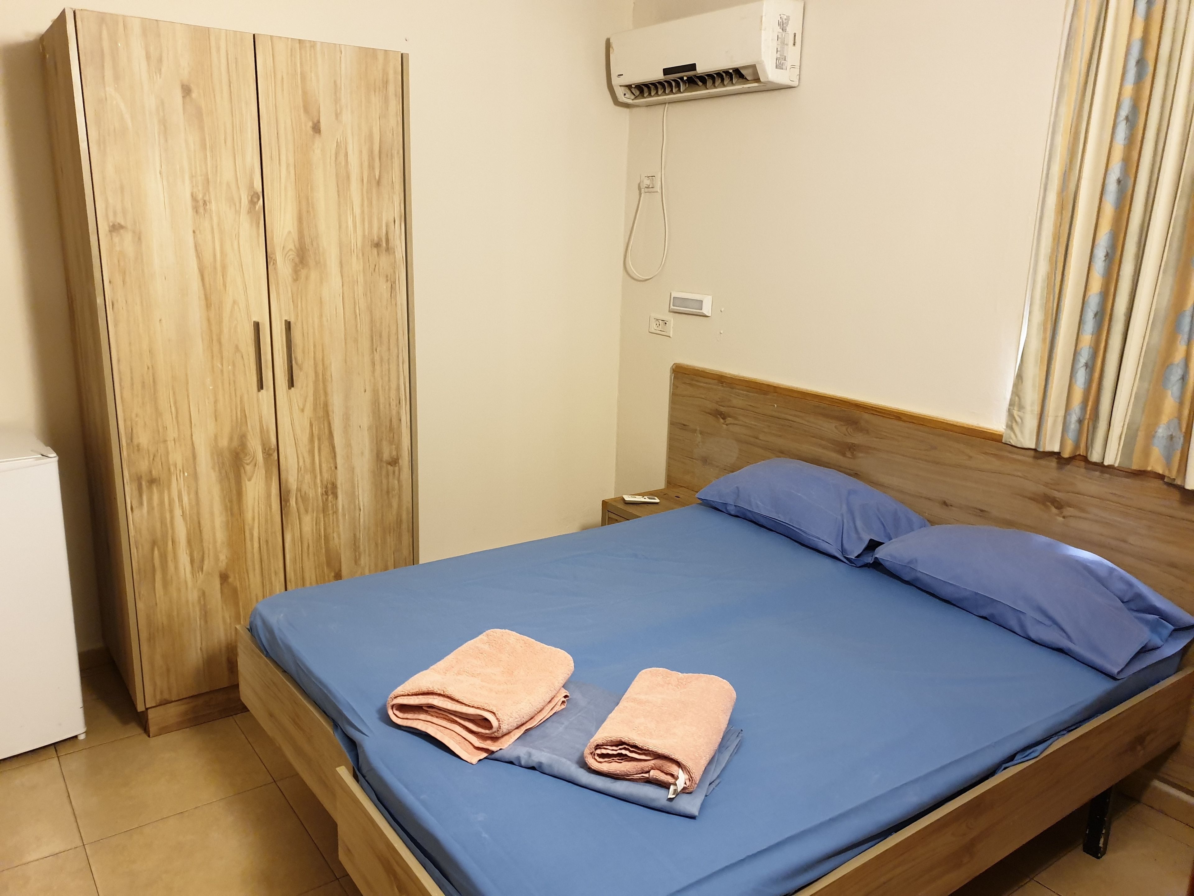 Classic Double or Twin Room | Minibar, soundproofing, cribs/infant beds, rollaway beds