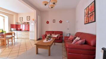 Romantic Apartment, 1 Bedroom, Garden View (S'Harzala Rouge) | Living area | Ping pong