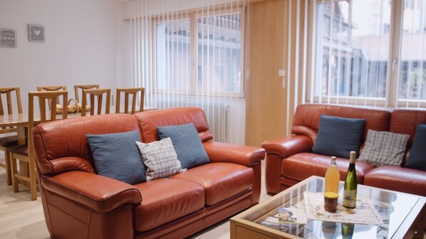 House, Courtyard View (S'Harzala Bleu) | Lounge