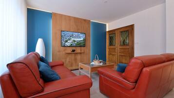 House, Courtyard View (S'Harzala Bleu) | Lounge