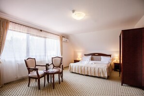 Minibar, in-room safe, desk, free WiFi - Hanul Muresenilor (Sacele)