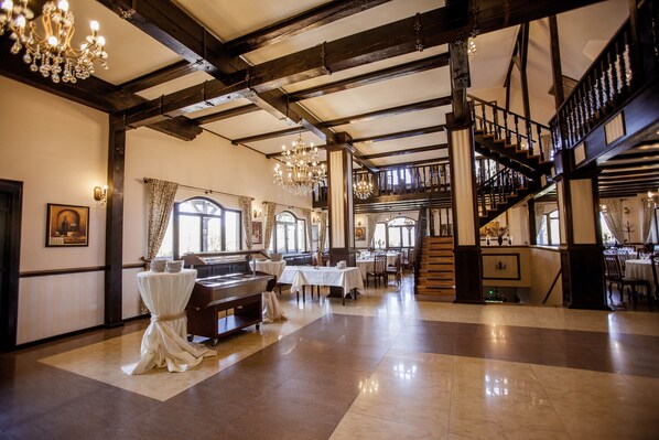 Business centre - Hanul Muresenilor (Sacele)