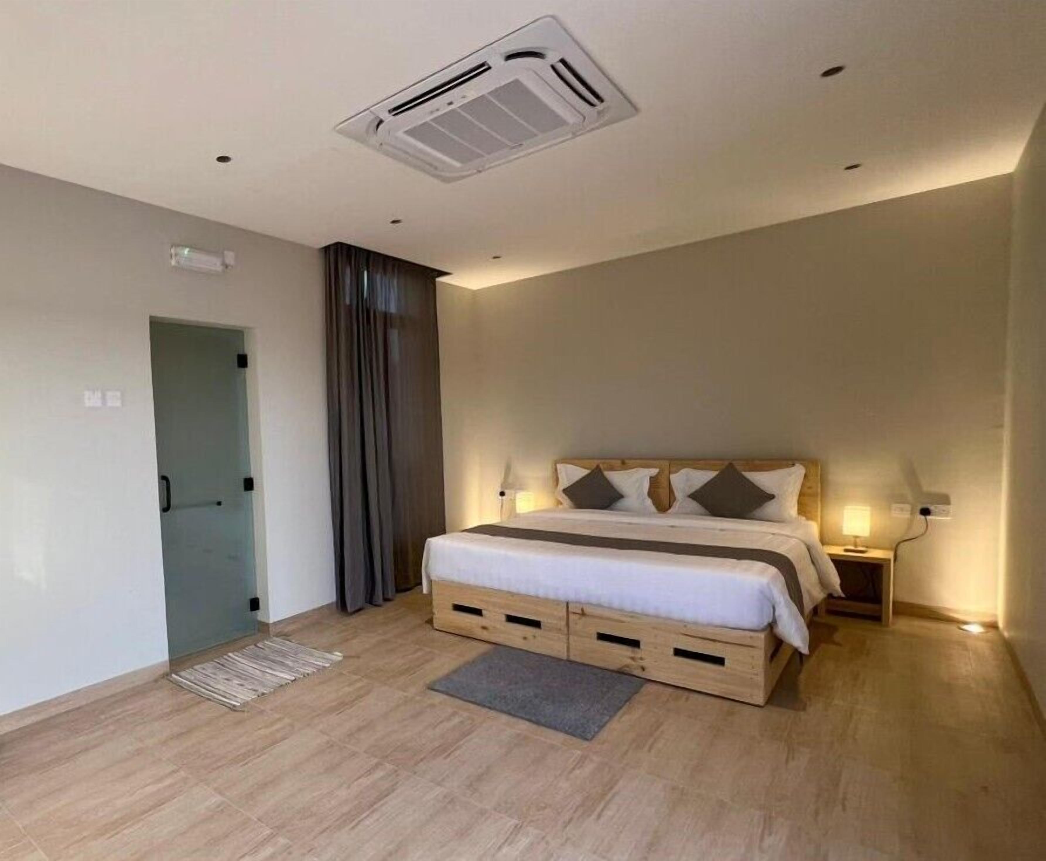 ตกแต่งพิเศษโดยเฉพาะ, โต๊ะทำงาน, ผ้าม่านกันแสง, ผ้าปูที่นอน