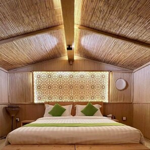 Habitació estàndard | Mobiliari individual, cortines opaques i roba de llit 