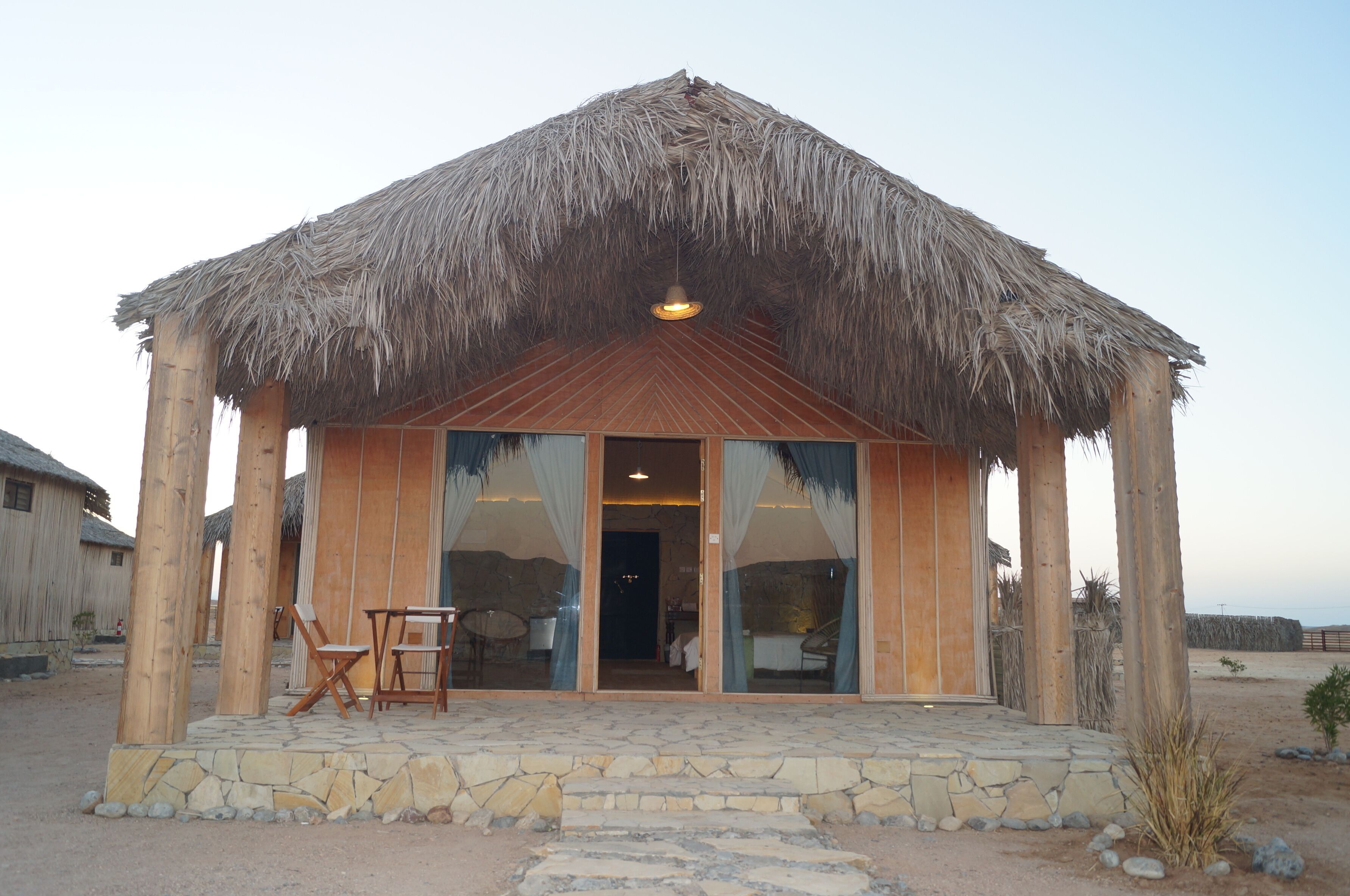 deluxe double or twin room | 1 bedroom, blackout curtains, bed sheets