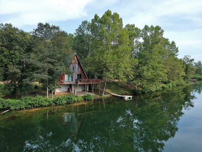 A-frame Lakefront Cabin near Spring River