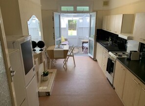 Shared fridge, microwave - London Walthamstow Home (London)