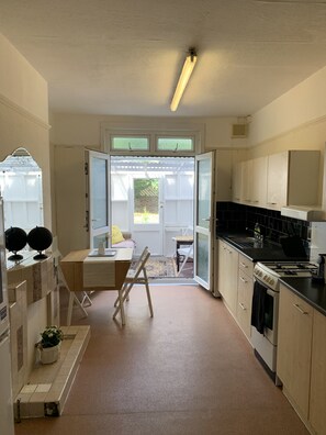 Shared fridge, microwave - London Walthamstow Home (London)