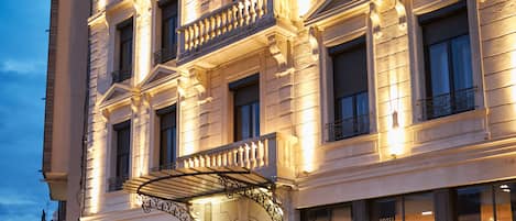 Front of property – evening/night