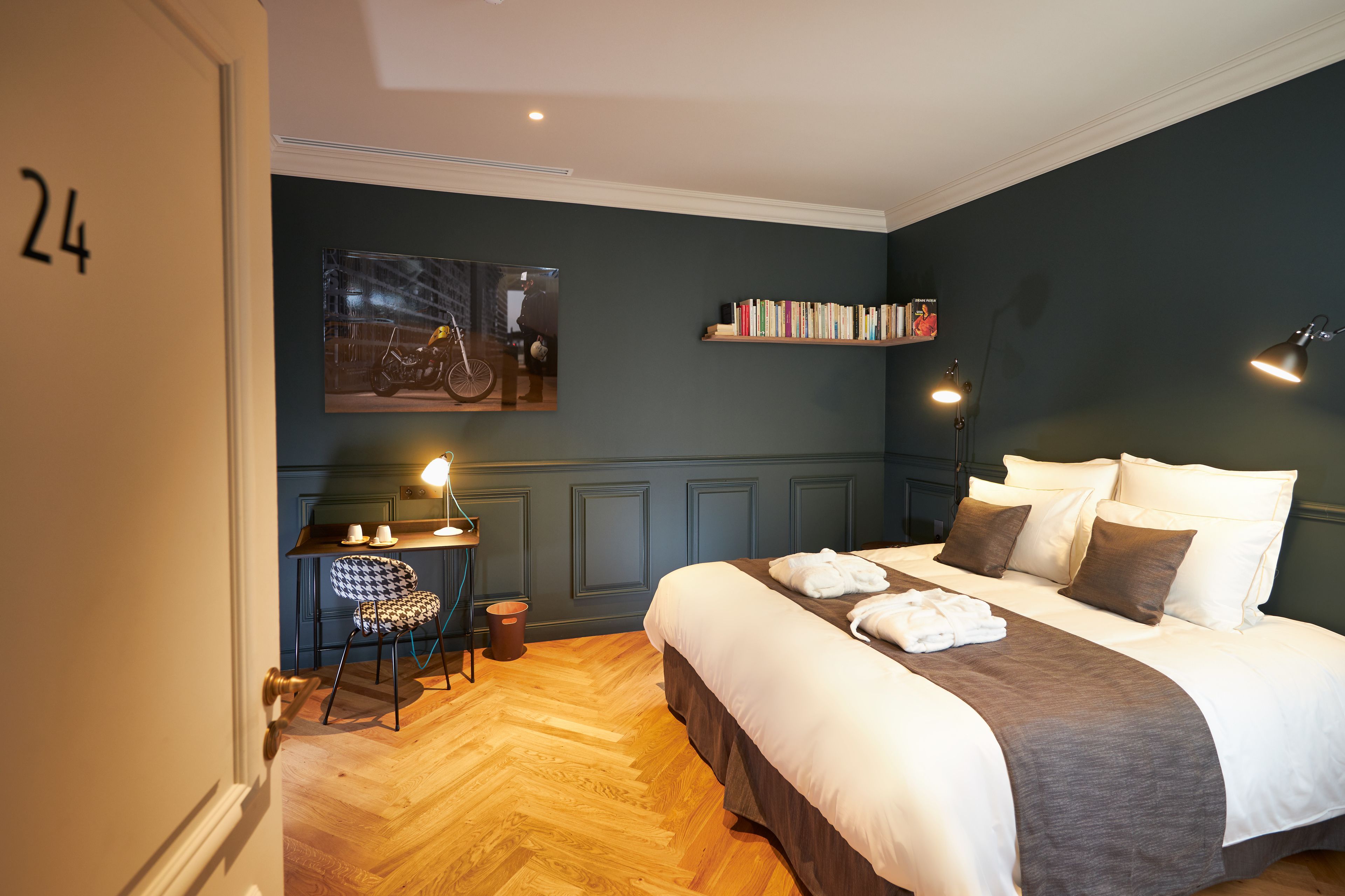 superior twin room | minibar, in-room safe, individually decorated, individually furnished