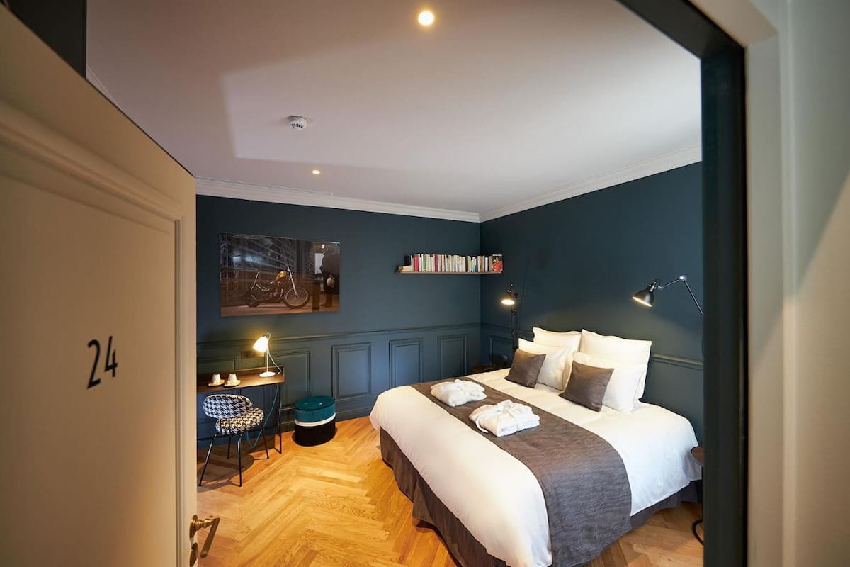 minibar, in-room safe, individually decorated, individually furnished