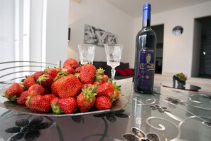 In-room dining - Apartments Silver Tree (Split)